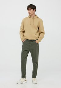 Terranova Jeans Tapered Fit - salvia