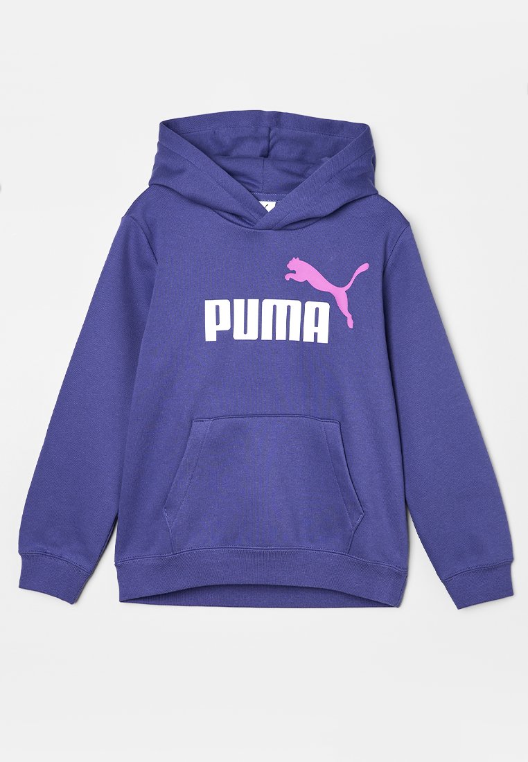 Lila Kapuzenpulli aus Stoff, mit einer Fronttasche, mit Kordelzug-Kapuze, hervorgehobenen weißen "PUMA"-Logo und pinkem Puma-Grafikakzent.