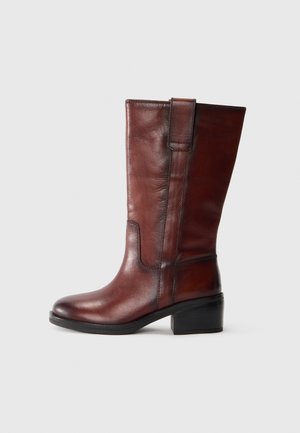 Boots - dark brown
