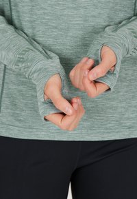 Endurance FUNKTIONS CANNA PERFORMANCE - Long sleeved top - atlantic