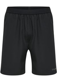 Zwarte sportshorts met een elastische tailleband, gemaakt van een gladde, lichte stof en voorzien van een geborduurd logo aan de rechter onderkant.