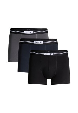 Drei Herrenboxershorts in Schwarz, Marineblau und Dunkelgrau mit schwarzen Bünden, die weiße Streifen und das JOOP!-Logo tragen.