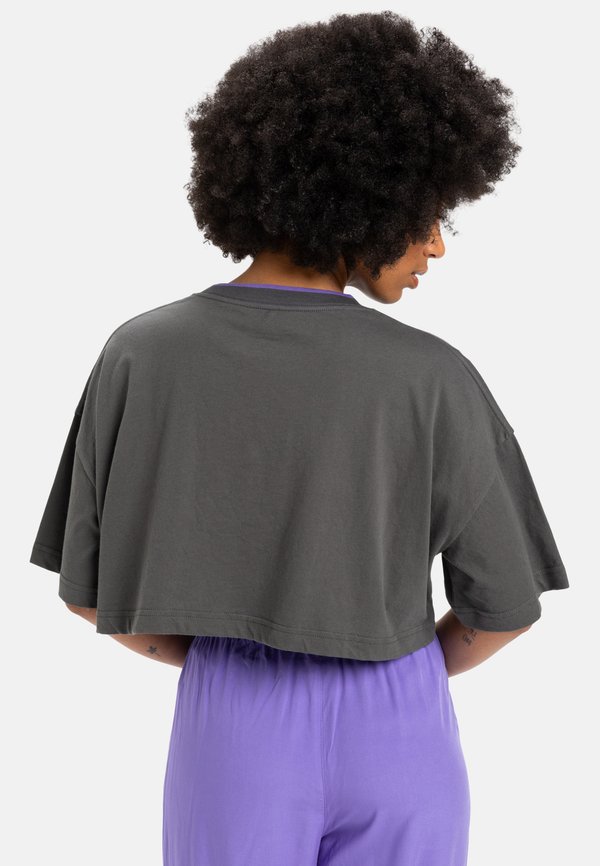 MAXI - KÜRZERES - Print T-shirt - krp4