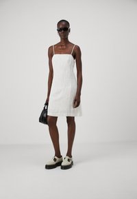 Gap Tall Vapaa-ajan mekko - new off white