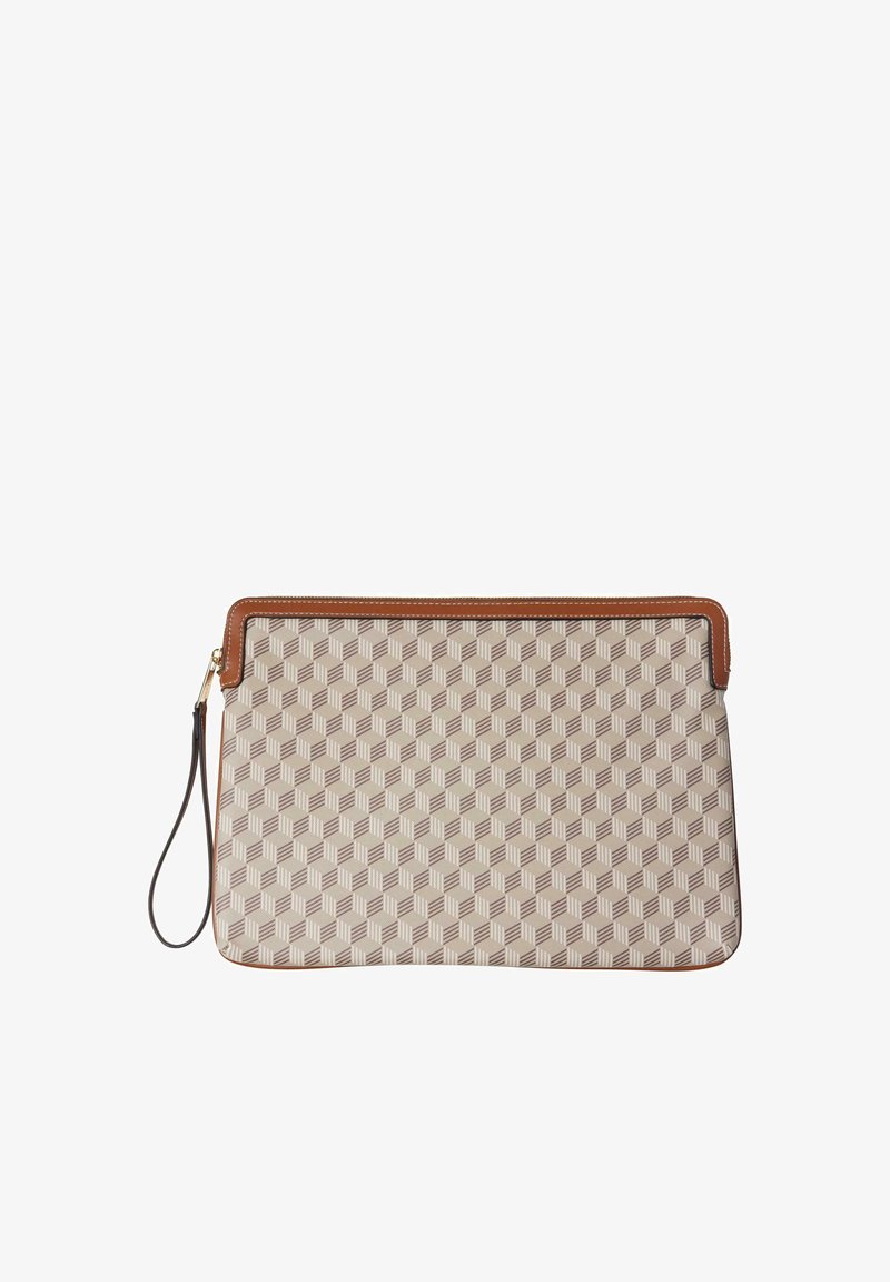 Pochette poignet rectangulaire avec motif géométrique beige, bordure en cuir marron et bracelet en cuir noir fixé à une fermeture éclair dorée.
