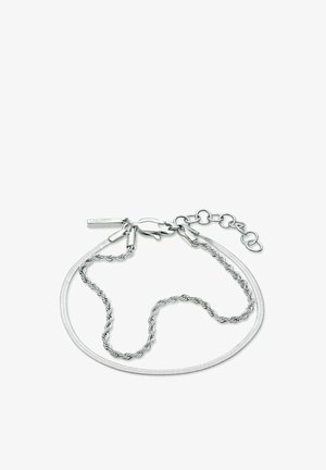 Zilveren armband met dubbele ketting, voorzien van een karabijnsluiting en verstelbare schakels, met een klein rechthoekig label gegraveerd met "ESPRIT".