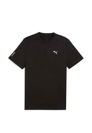 Fekete rövid ujjú Puma póló fehér Puma logóval a mellkason és "PUMATECH" felirattal a bal ujján.