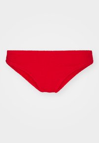 Rød bikinitruse med teksturert materiale, klassisk brieffasong og elastisk midje med sømløse kanter.