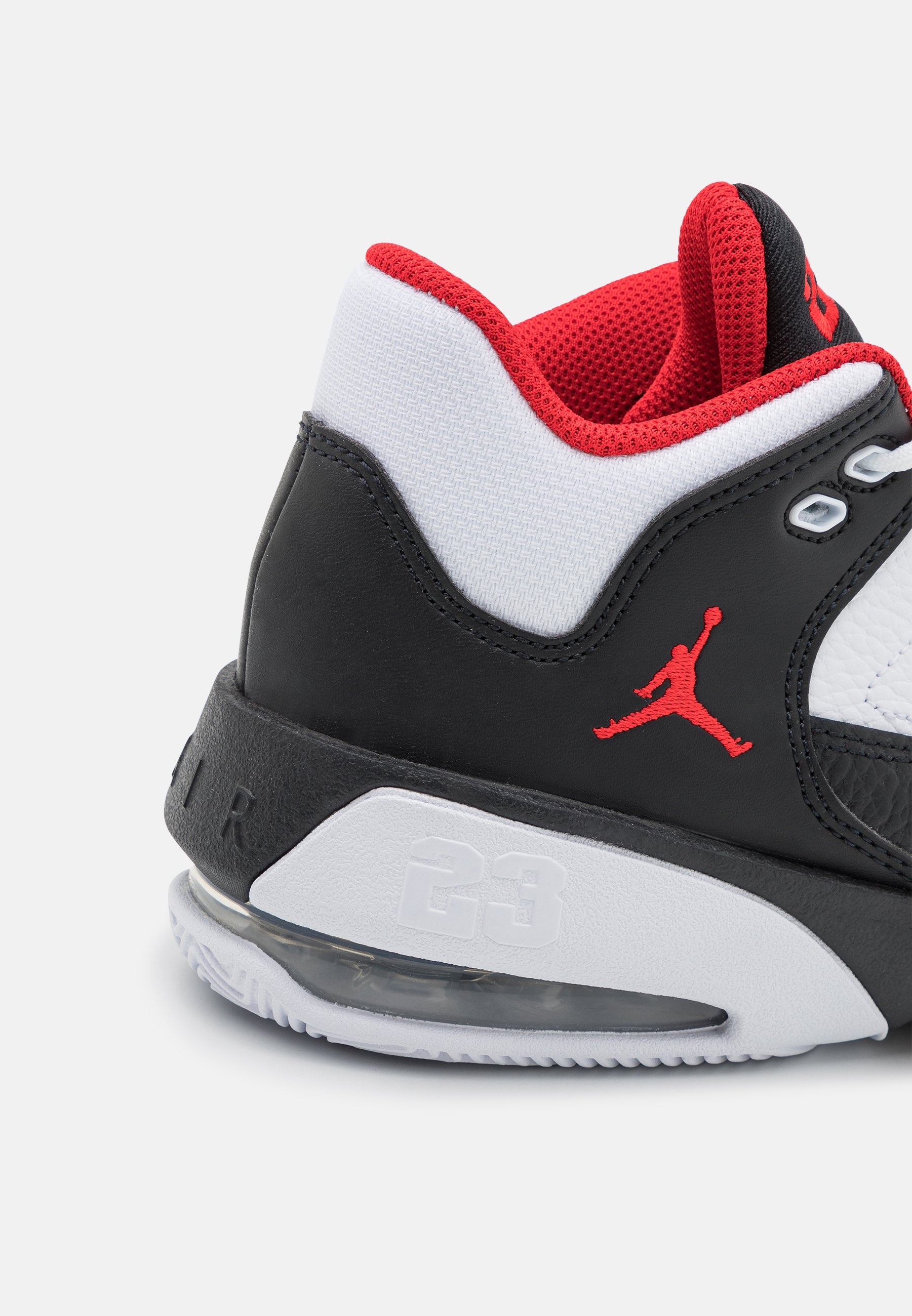 Jordan MAX AURA 3 UNISEX - Krepšinio batai - white/university  red/black/balta - Zalando.lt