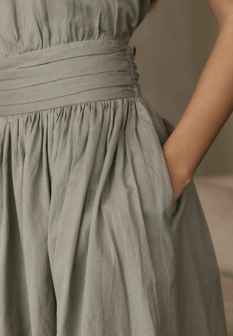 Next ONE SHOULDER REGULAR FIT - Maksimekko - green