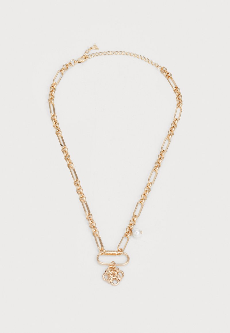 Guldkæde med blandede linkdesigns, en dekorativ blomst vedhæng og en lille perle accent.