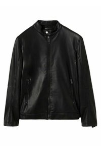 Zwarte leren jas met een hoge kraag, ritssluiting aan de voorkant en twee ritszakken aan de zijkanten. Glad oppervlak en een getailleerde pasvorm.