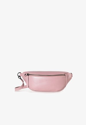 Roze leren heuptas met een gladde afwerking, ritssluiting en een verstelbare riem. Zijhardware voor veelzijdigheid en gebruiksgemak.