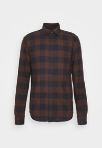 Camisa de manga larga de cuadros marrones y marinos con botones en la parte delantera, cuello y dobladillo curvado. Fabricada con un tejido suave y de textura lisa.