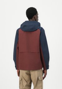 Penfield NORTHRIM RAIN JACKET - Giacca hard shell - rum raisin