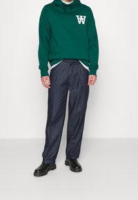 WOOD WOOD Luvtröja - dark green