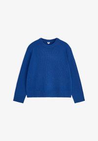 Ej vald, bright blue