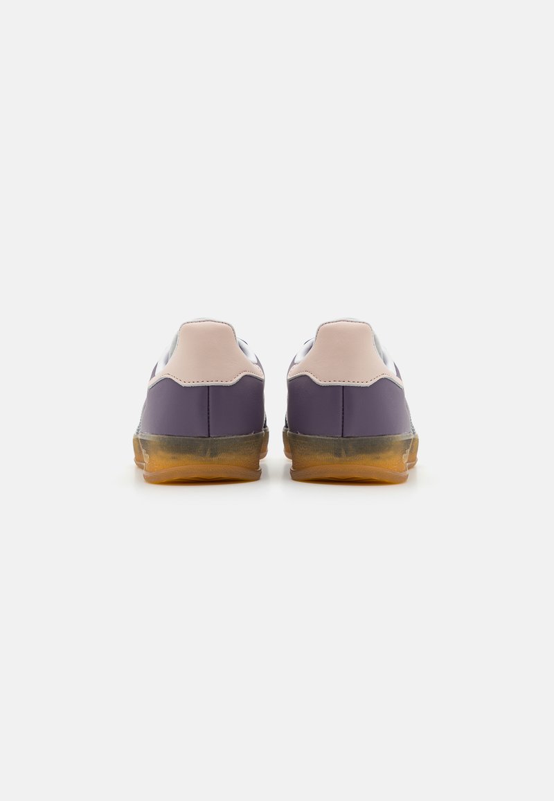 adidas Originals GAZELLE INDOOR - Zapatillas - shadow violet/footwear  white/wonder quartz/morado - Zalando.es