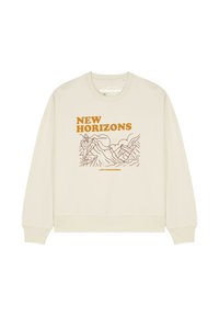 Crème kleurige sweatshirt met een ronde hals, voorzien van een illustratie van bergen en een wandelaar, aangevuld met oranje tekst "NIEUWE HORIZONTEN".