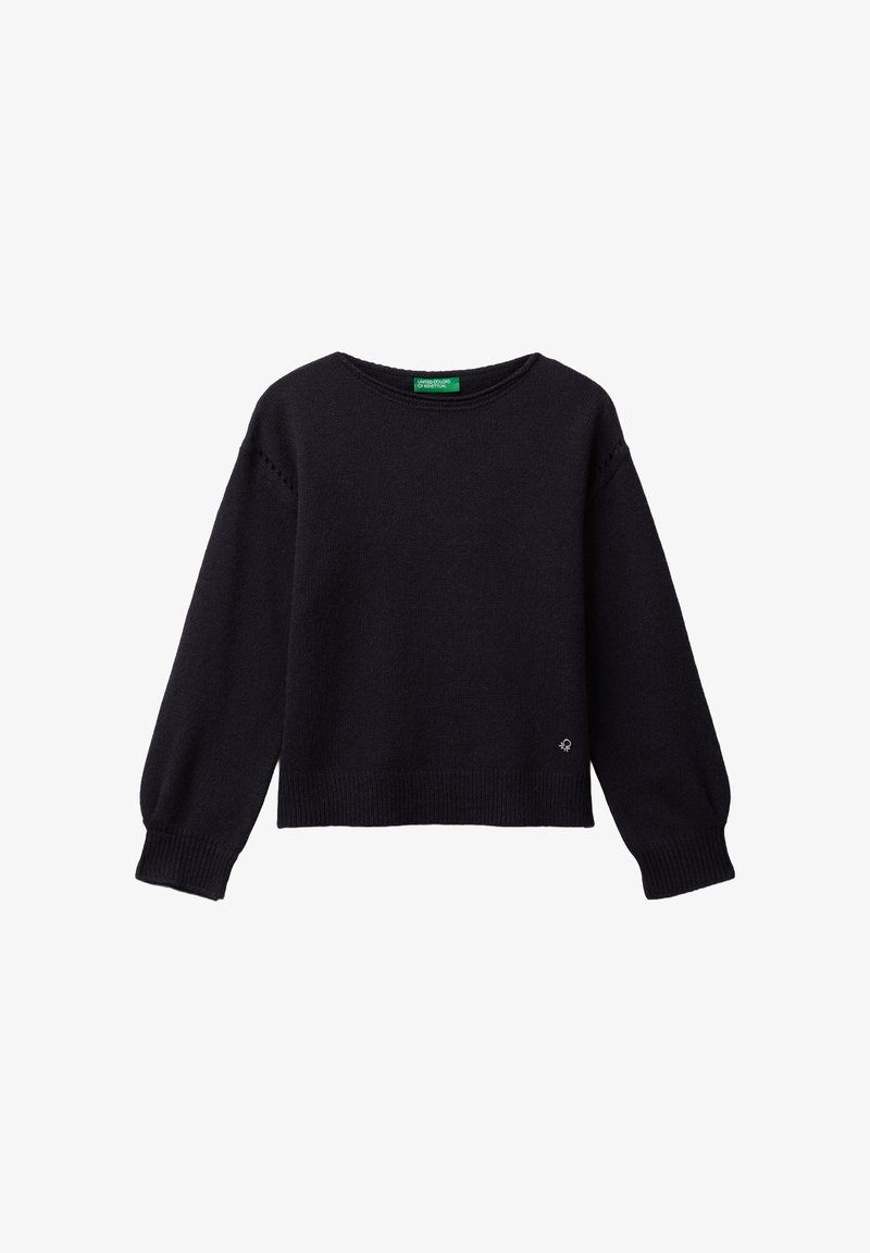 Maglione lavorato a maglia blu scuro con scollatura rotonda, maniche lunghe, polsini e orlo a coste, caratterizzato da un piccolo logo ricamato sul lato inferiore.