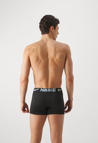 Nike Underwear ESSENTIAL TRUNK 3 PACK - Boxerbriefs - photo blue/vapor green/black