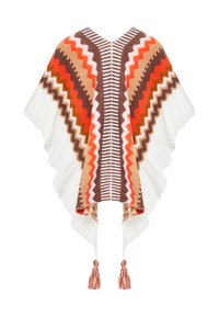 Poncho lavorato a maglia in arancione, marrone e crema con motivi a zigzag, apertura frontale e frange sull'orlo. Texture morbida e design leggero.
