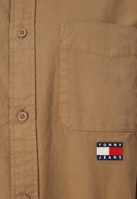 Thumbnail Image 7