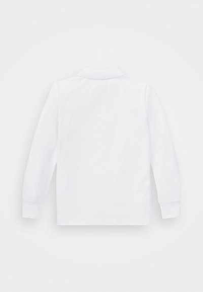 Polo de manga larga en algodón blanco, con cuello clásico, puños acanalados y una textura suave con detalles de costura mínimos.