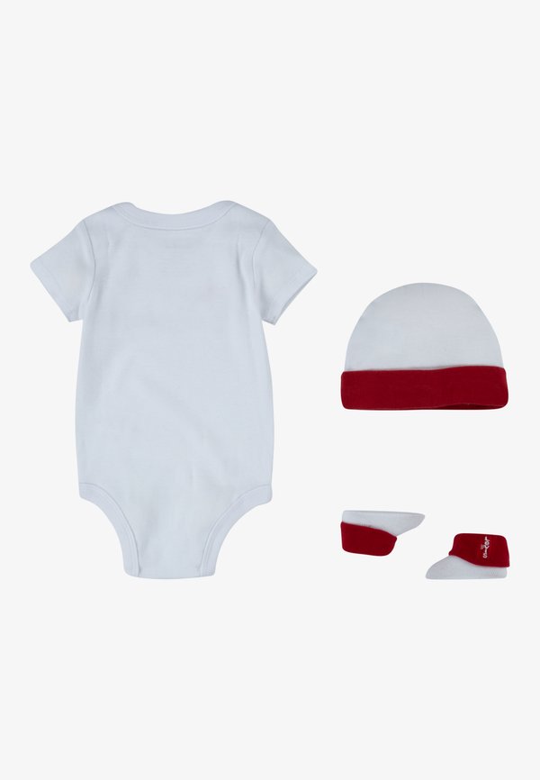 BATWING ONESIE HAT BOOTIE UNISEX SET - Baby gifts2