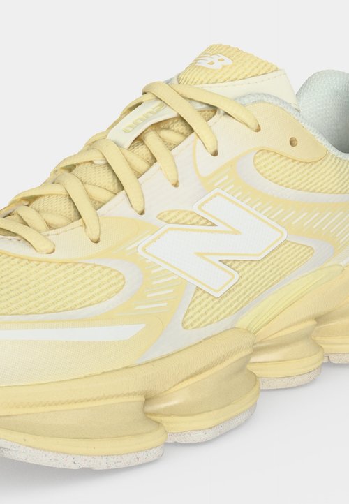 New Balance U2000 UNISEX - Trainers - white/off white — foto 7
