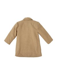 Abrigo de cuadros tipo houndstooth en color beige y marrón, de manga larga y con cuello, mostrado plano mostrando el lado trasero.