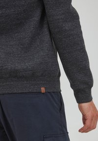 INDICODE JEANS IDARKADY - Sweatshirt - black mix