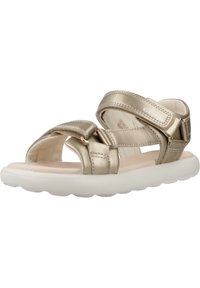 Sandali metallici dorati con cinturini incrociati, texture liscia, soletta imbottita e suola in gomma bianca con dettagli arrotondati.