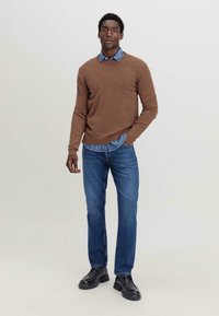 hessnatur Strickpullover - camel
