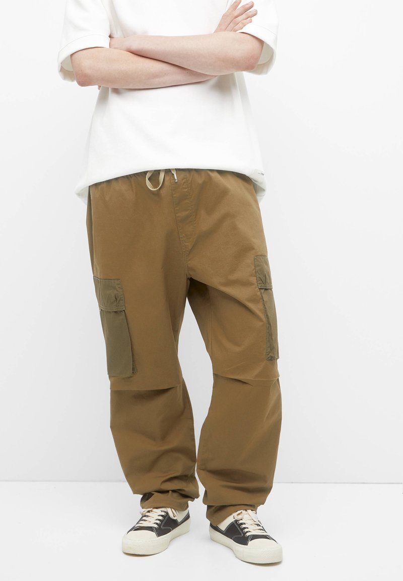 PULL&BEAR JOGGER Pantaloni sportivi khaki/cachi Zalando.it