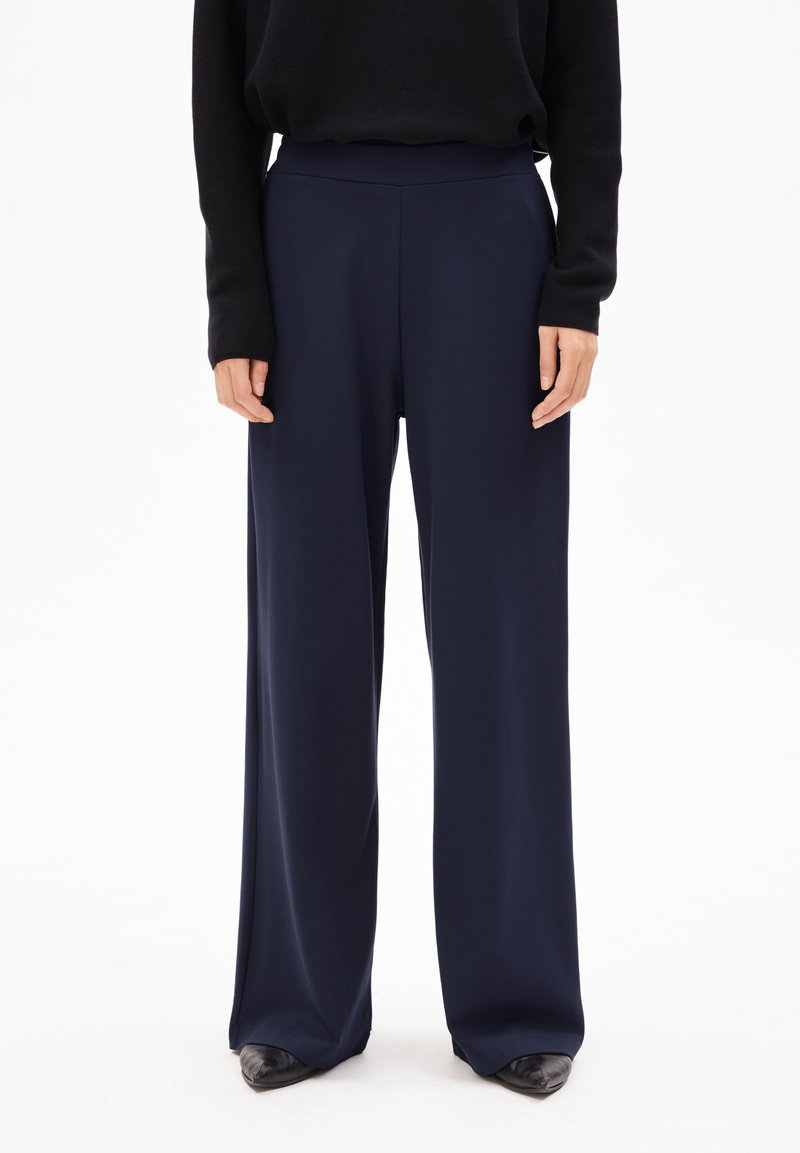 ARMEDANGELS - HIMAARI - Trousers - night sky, Enlarge