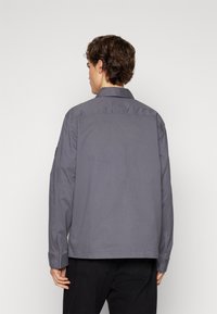Calvin Klein MODERN OVERSHIRT - Camisa - iron gate