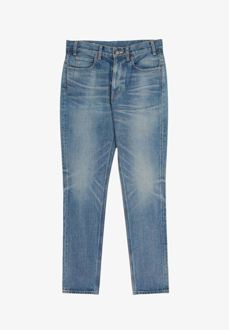Jean en denim bleu délavé avec bouton et fermeture éclair devant, cinq poches et passants de ceinture, présenté à plat sur fond blanc.
