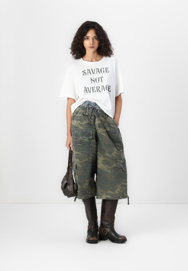 ONLDOLLY LIFE - Print T-shirt - cloud dancer4