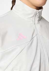 adidas Sportswear TIRO - Sweatjakke - grey one/true pink