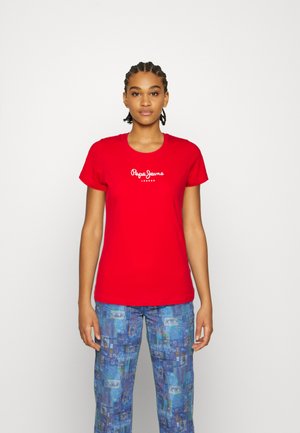 Červené bavlnené tričko s okrúhlym výstrihom, v strede so bielym logom "Pepe Jeans London". Krátke rukávy a priliehavý strih.