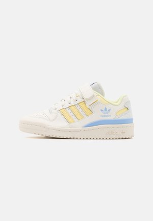 FORUM UNISEX - Sporta apavi - core white/almost yellow/blue dawn