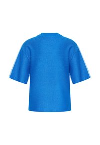 Maglietta blu a maniche corte con una texture morbida e lucida e un taglio dritto. Presenta un collo rotondo e dettagli di cucitura tonalità sottili.