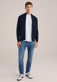 WE Fashion Neuletakki - navy blue