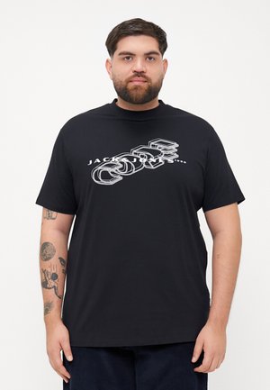 Juodas trumpomis rankovėmis marškinėliai su balta grafika ir užrašu "JACK & JONES". Pagaminti iš minkštos medžiagos, su laisvu siluetu.