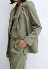 Mango Cappotto corto - light green