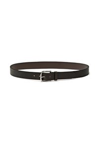 Ceinture en cuir noir avec une texture lisse, dotée d'une boucle en métal argenté et d'un ardillon réglable, conçue dans un style simple et classique.
