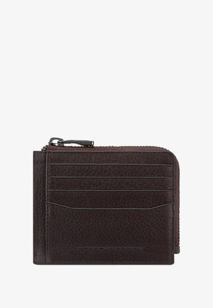 Portefeuille en cuir marron avec une finition texturée, doté d'un compartiment zippé et de plusieurs emplacements pour cartes. Design simple et rectangulaire.