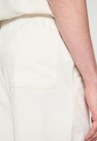 adidas Originals Šortky - cloud white