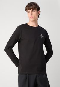 Tommy Hilfiger STACK TEE - Maglietta a manica lunga - black